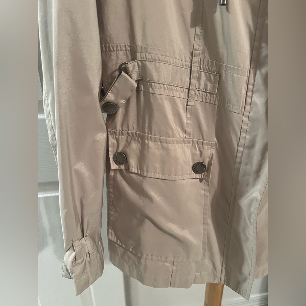 Jones New York Women's Light Tan Utility Jacket - Excellent Condition - Picture 4 of 6